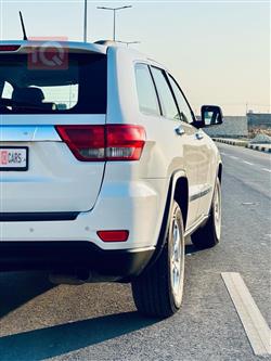 جیپ گراند شیرۆکی